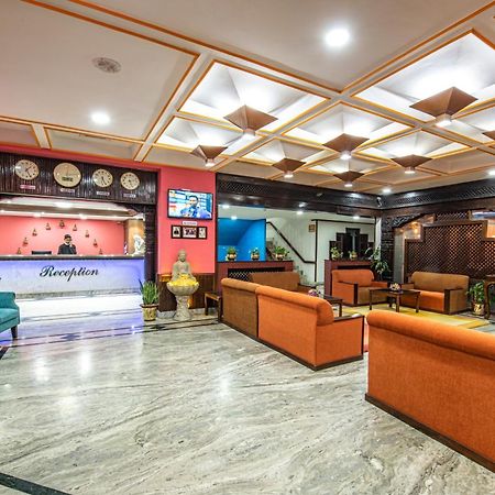 Hotel Nirvana By Luxury International Paklihwa Bagian luar foto