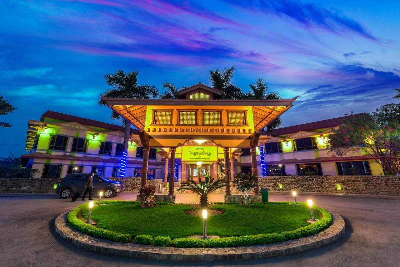 Hotel Nirvana By Luxury International Paklihwa Bagian luar foto