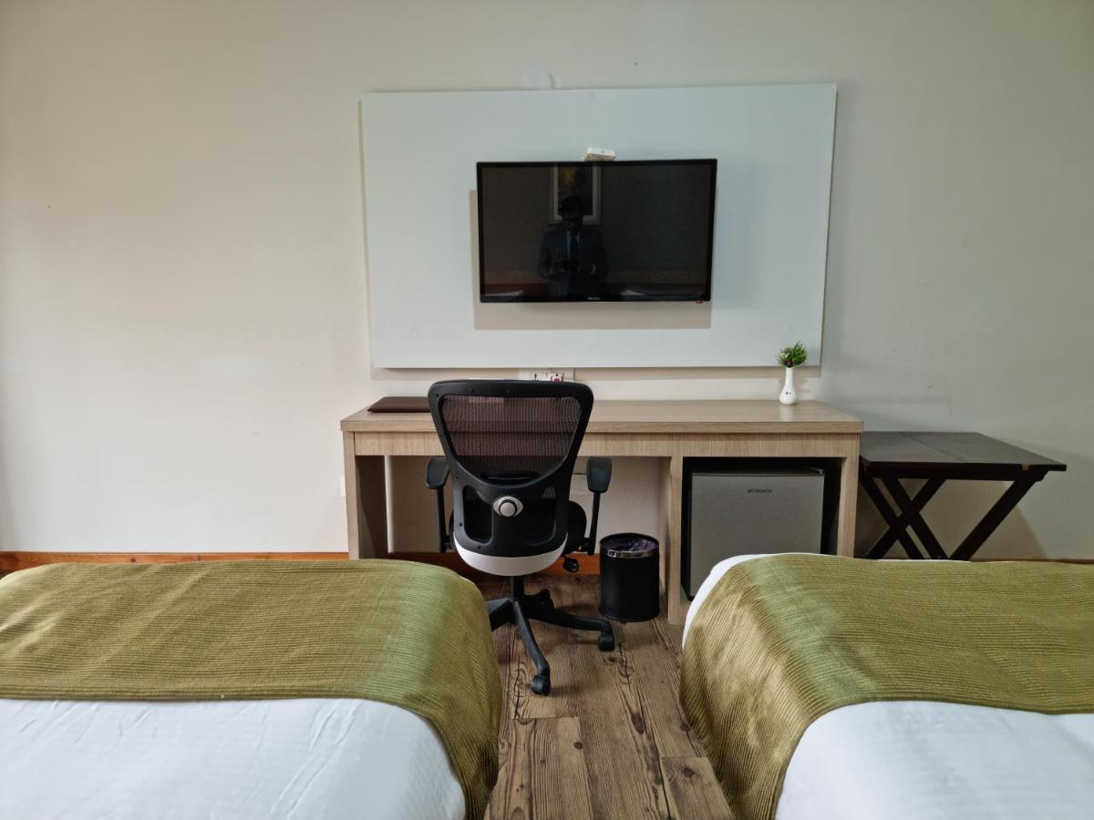 Hotel Nirvana By Luxury International Paklihwa Bagian luar foto
