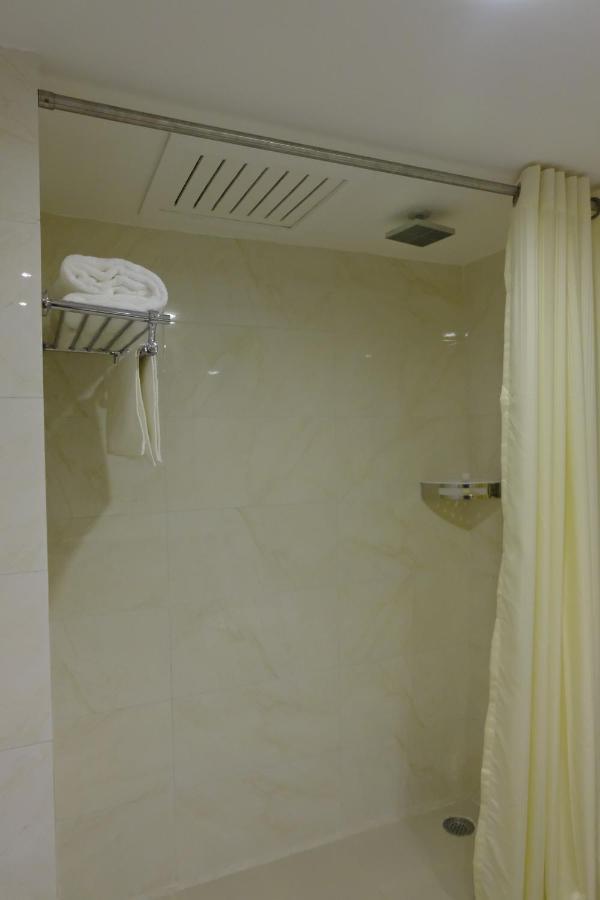 Hotel Nirvana By Luxury International Paklihwa Bagian luar foto