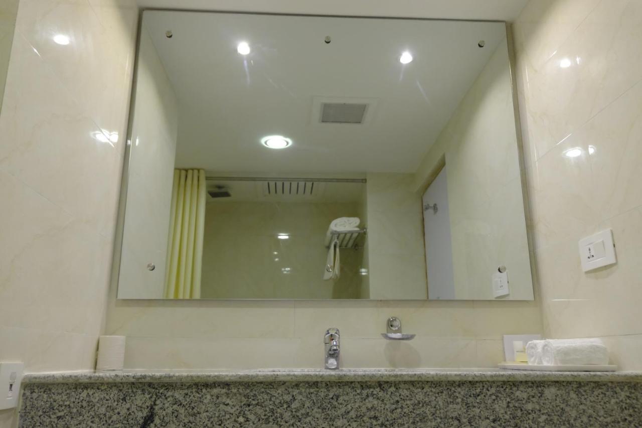 Hotel Nirvana By Luxury International Paklihwa Bagian luar foto